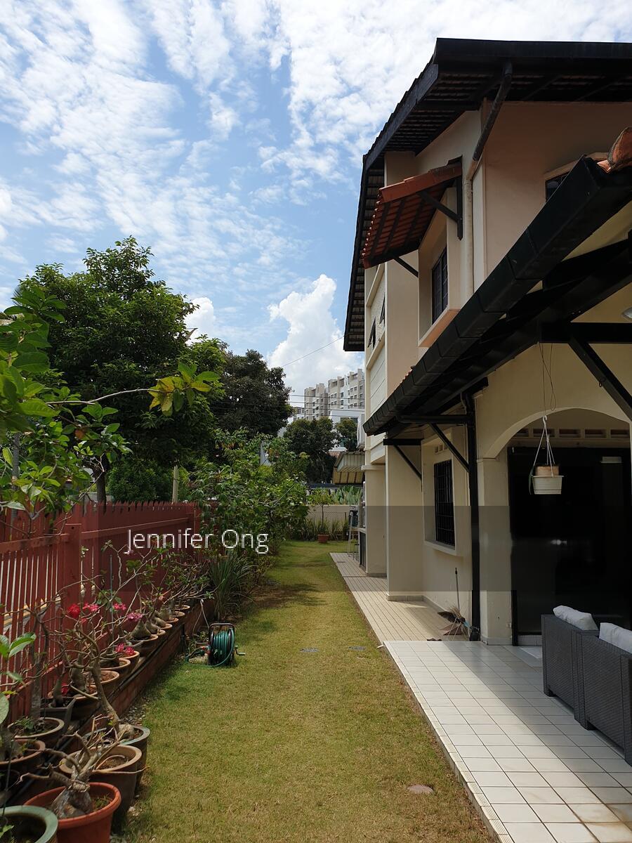Peakview Estate (D16), Semi-Detached #281040861